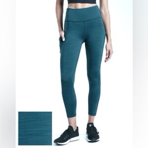 Athleta ULTIMATE STASH POCKET 7/8 TIGHT XXS